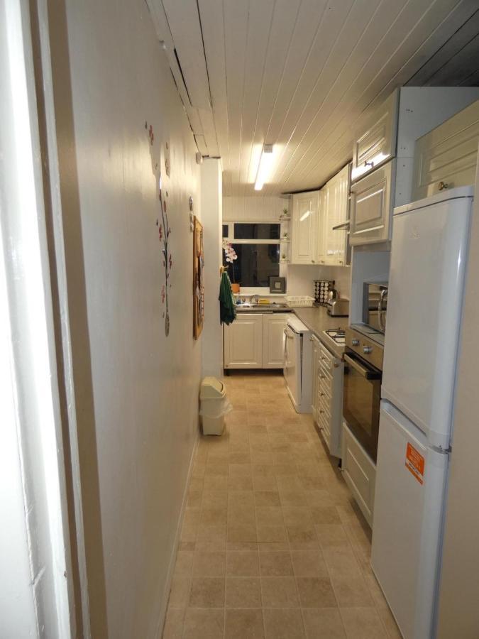 Spacious 3 Bed House With Parking & Good Transport South Norwood ภายนอก รูปภาพ